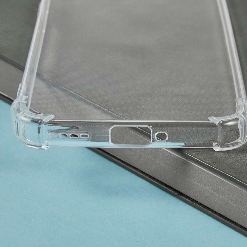 Průhledný gelový obal s vyztuženými rohy na Realme 14 5G