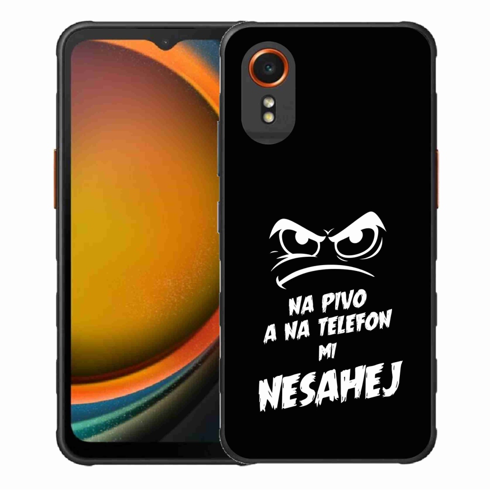 Gelový kryt mmCase na Samsung Galaxy Xcover 7 - pivní motiv 2 černé pozadí