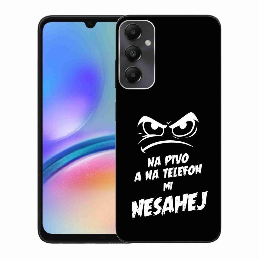 Gelový kryt mmCase na Samsung Galaxy A05s - pivní motiv 2 černé pozadí