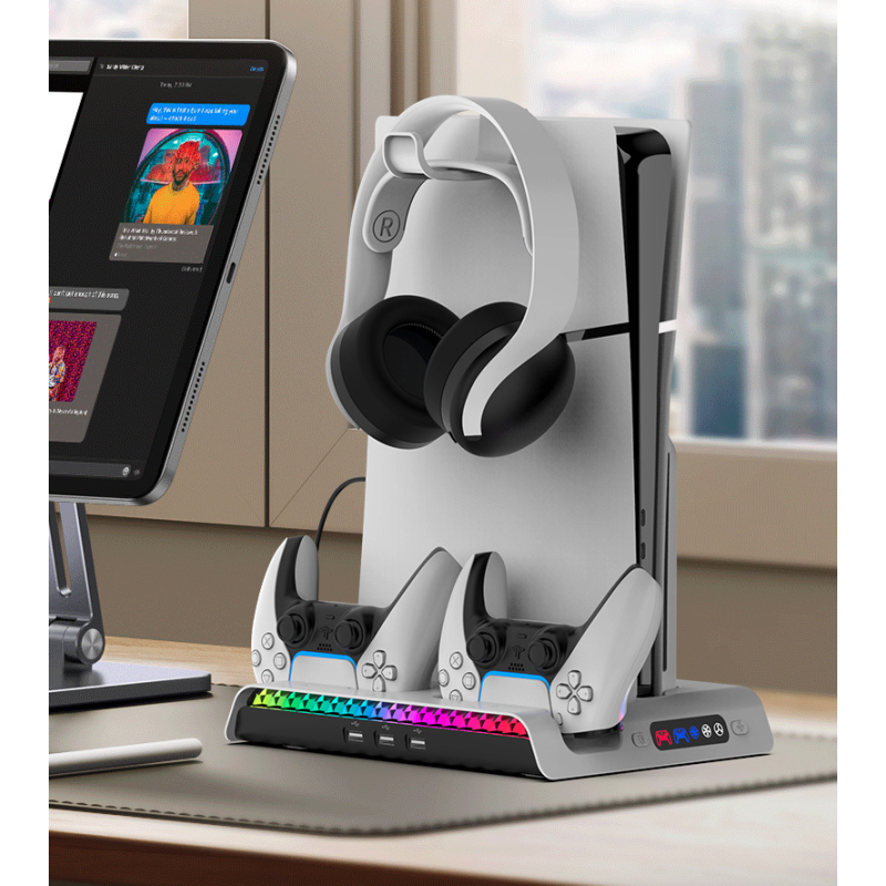 iPega P5S006 Multifunkční Nabíjecí RGB Stojan s Chlazením pro PS5 Slim White