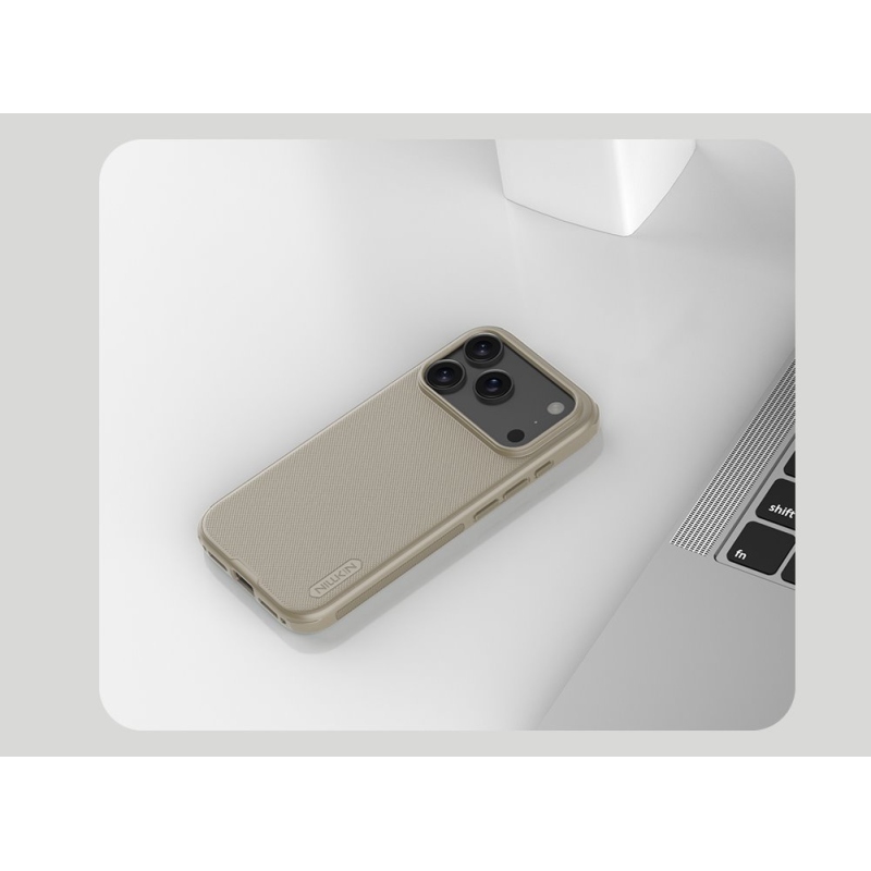 Nillkin Super Frosted PRO Zadní Kryt pro Apple iPhone 17 Pro Max Golden