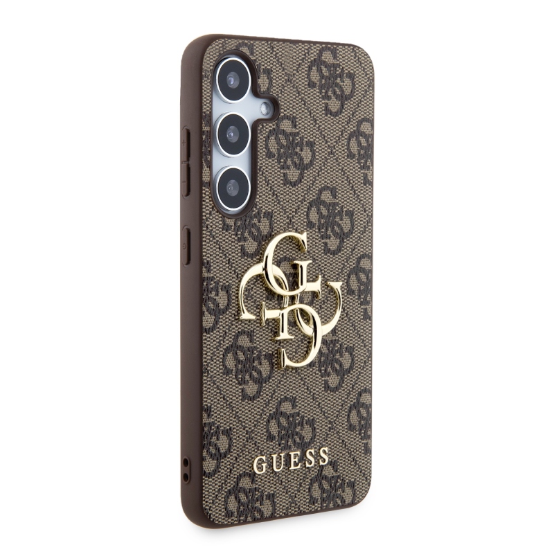 Guess PU 4G Metal Logo Zadní Kryt pro Samsung Galaxy S24 Brown