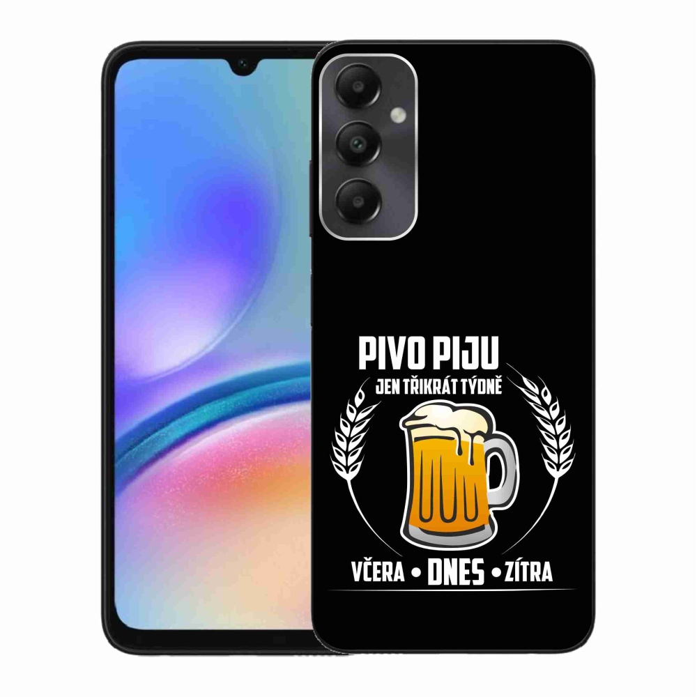 Gelový kryt mmCase na Samsung Galaxy A05s - pivní motiv černé pozadí