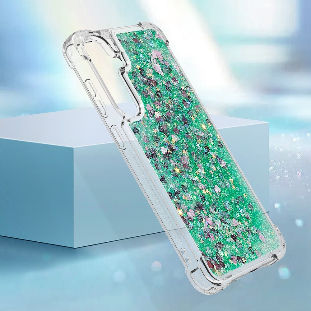 Glitter přesýpací gelový obal na Samsung Galaxy S24 - zelený/srdíčka