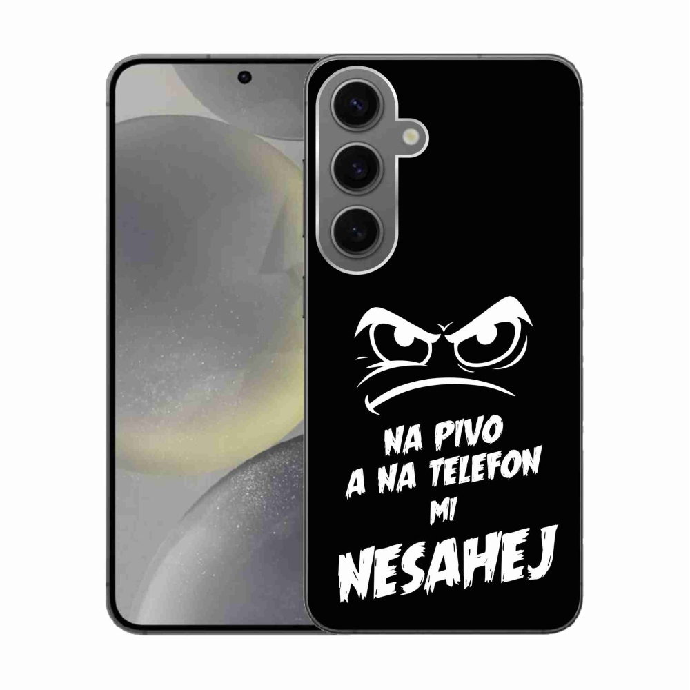 Gelový kryt mmCase na Samsung Galaxy S24 - pivní motiv 2 černé pozadí