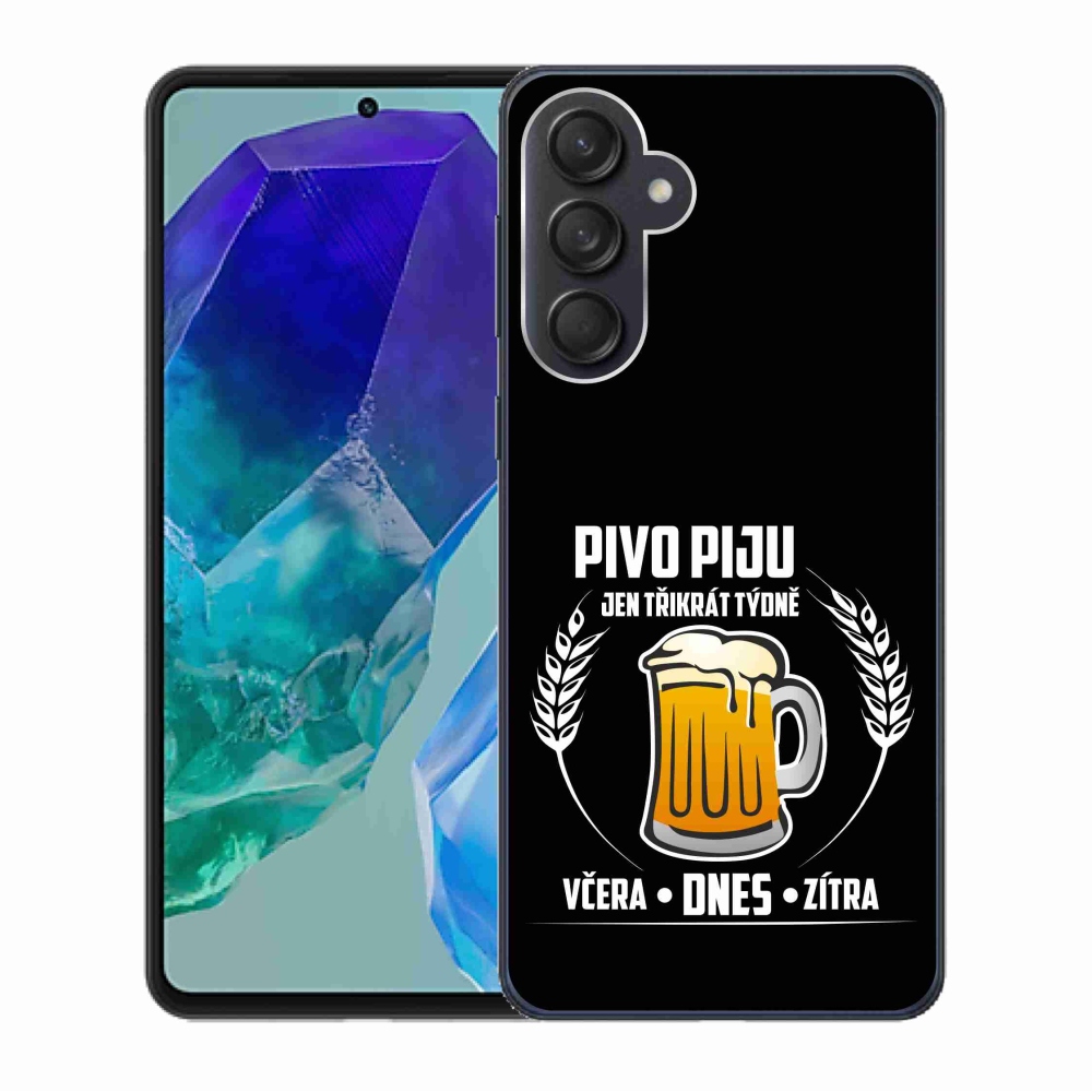 Gelový kryt mmCase na Samsung Galaxy M55 5G - pivní motiv černé pozadí