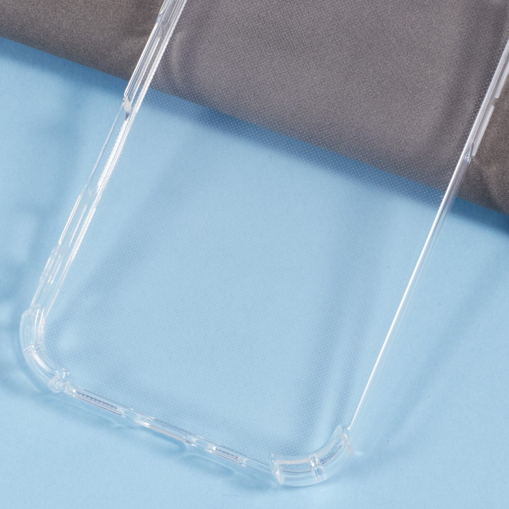 Průhledný gelový obal se zesílenými rohy na iPhone 16