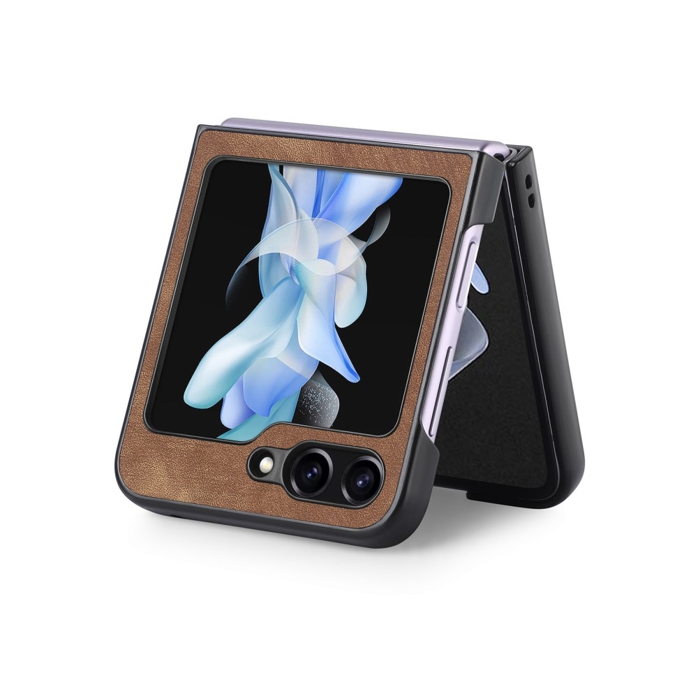 Vintage plastový kryt s umělou kůží na Samsung Galaxy Z Flip6 5G - hnědý