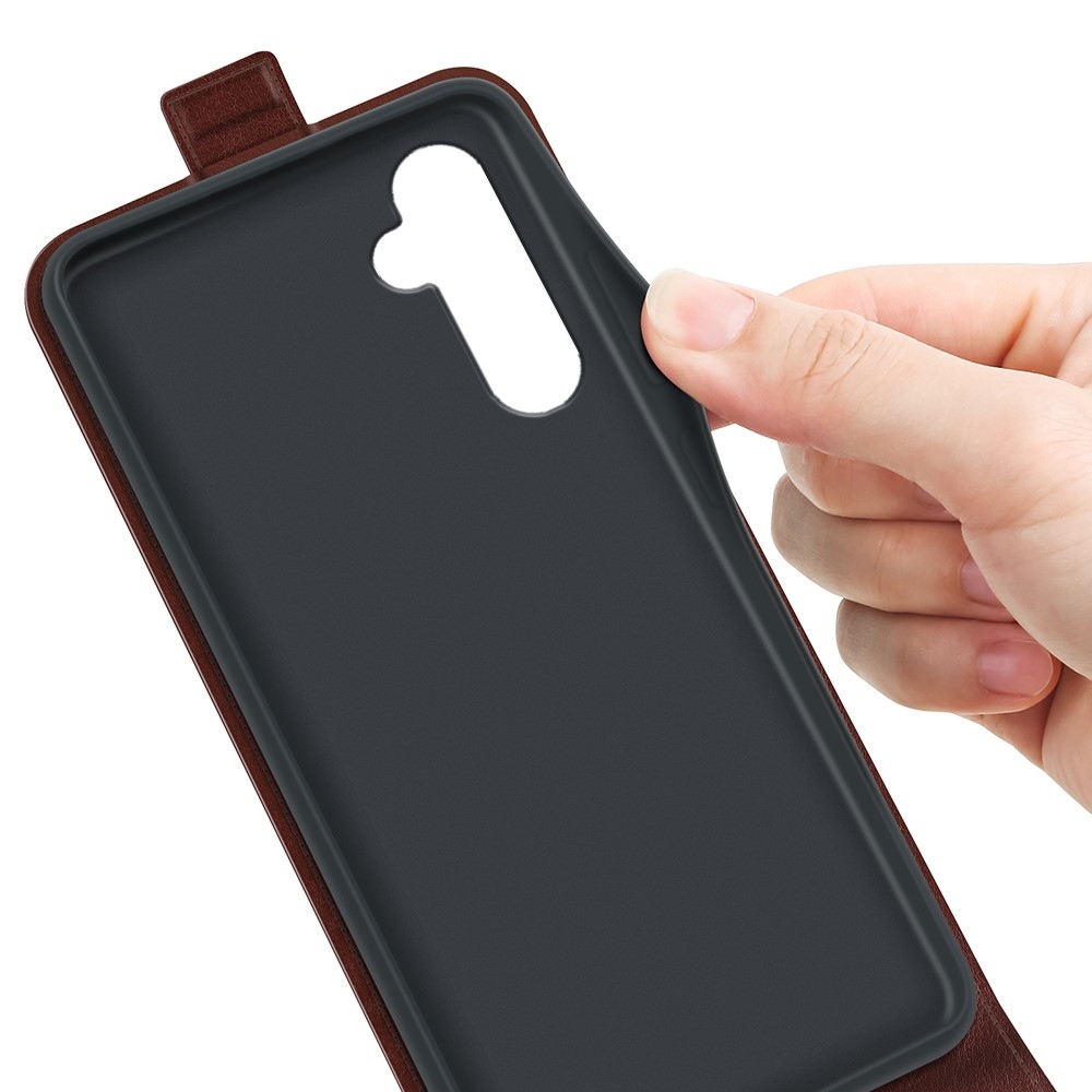 Vertical flipové pouzdro na Samsung Galaxy S24+ - hnědé