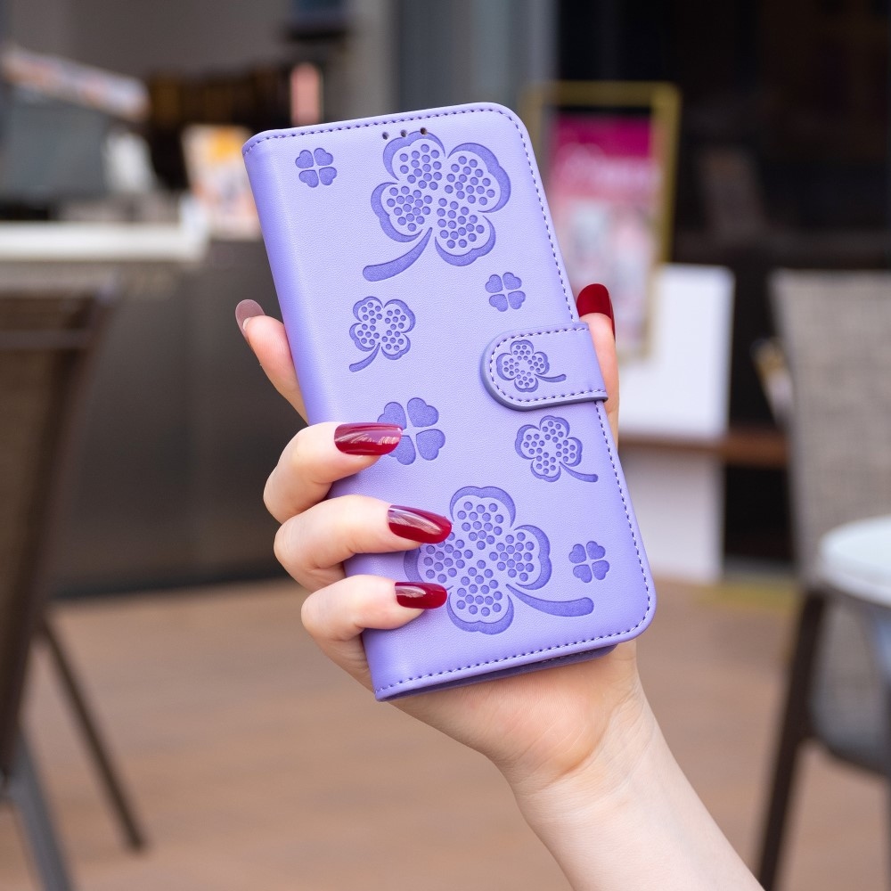 Clover knížkové pouzdro na Samsung Galaxy A56 5G - fialové