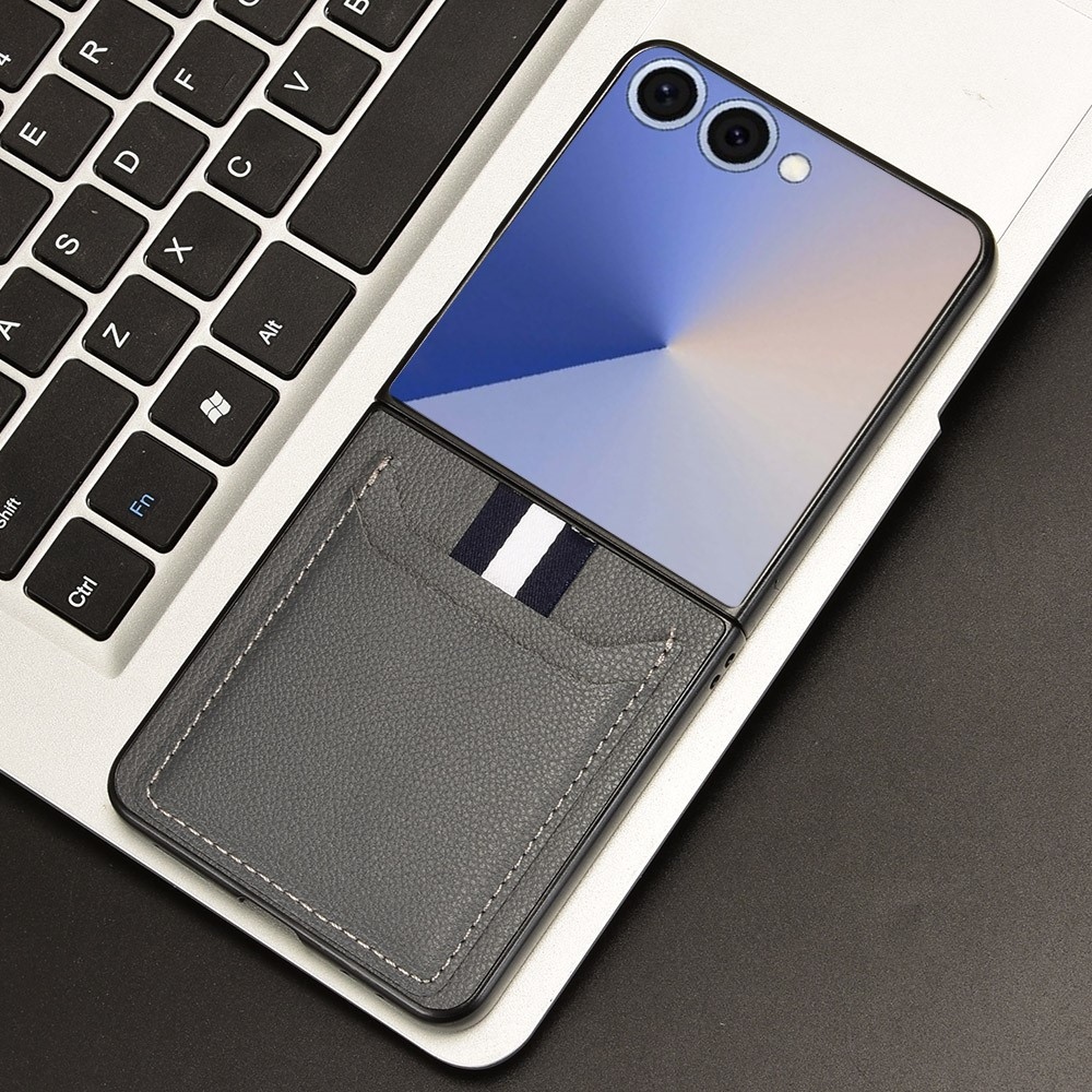 Combi plastový kryt s umělou kůží na Samsung Galaxy Z Flip7 5G - šedý