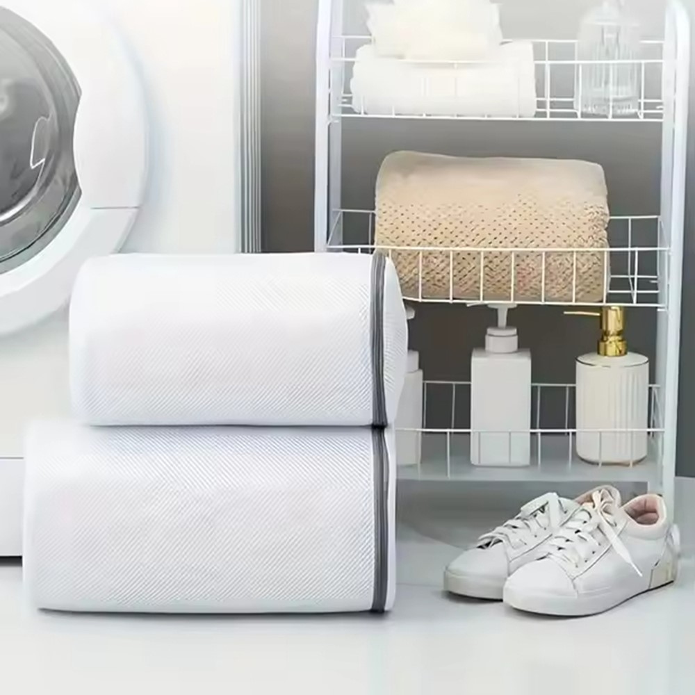 Síťovaný prací vak na obuv se zipem - velikost L