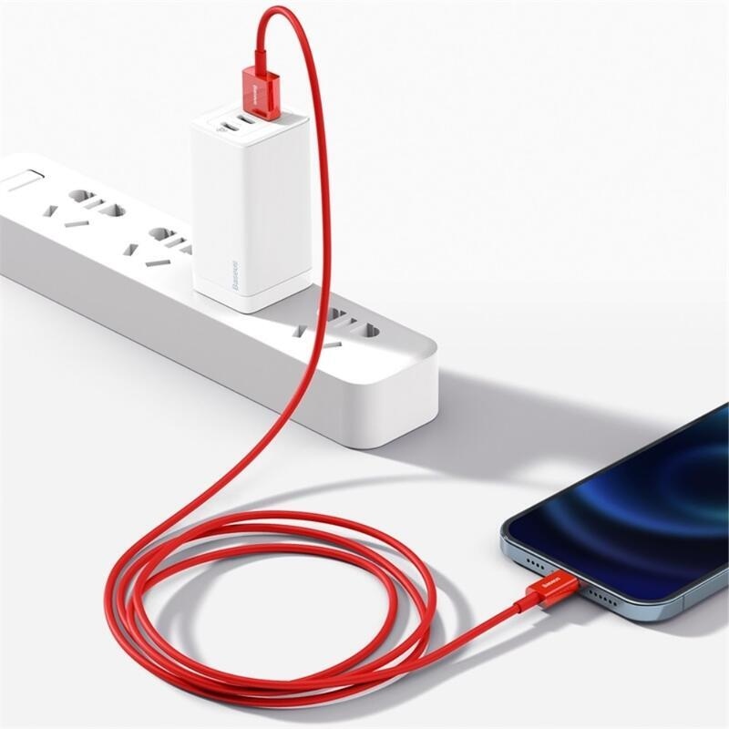 BASE nabíjecí a propojovací kabel lightning pro Apple 1m - červený