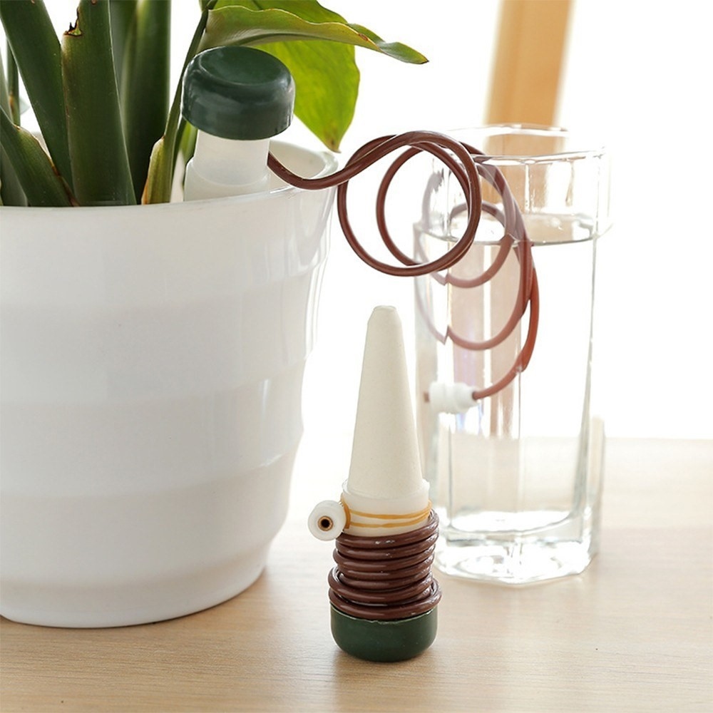 Automatický kapkový zavlažovací systém do květináče