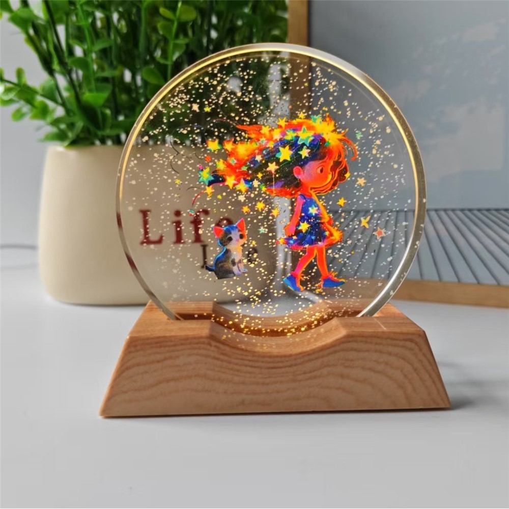 3D křišťálová LED lampička 8 cm s dřevěným podstavcem - Hvězdná dívka