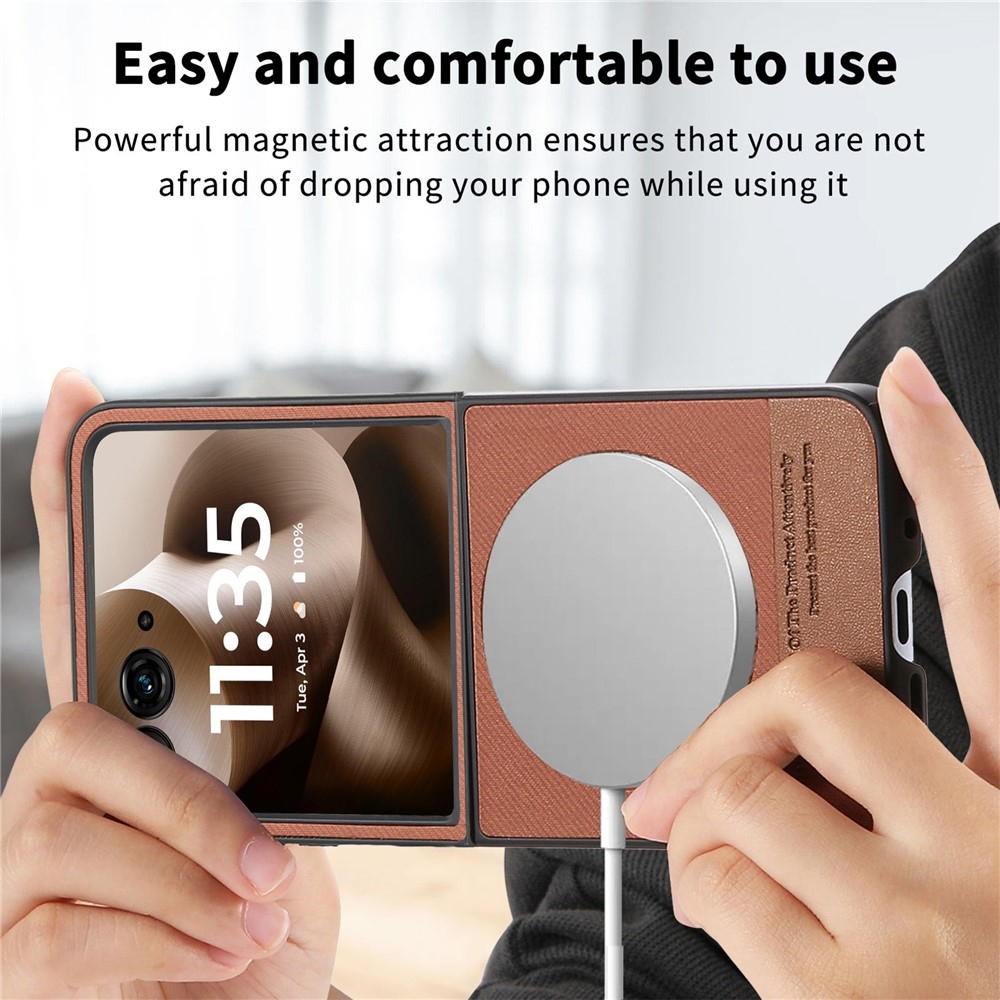 Denim plastový kryt s umělou kůží a MagSafe na Motorola Razr 60 Ultra 5G - hnědý