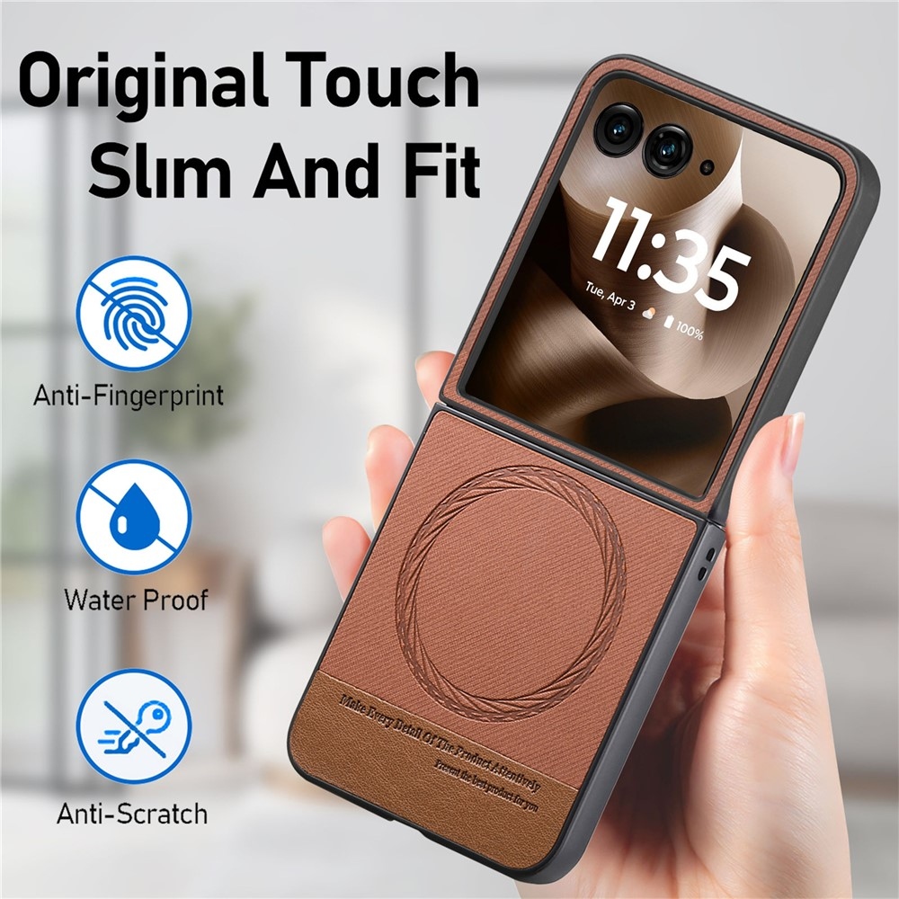 Denim plastový kryt s umělou kůží a MagSafe na Motorola Razr 60 Ultra 5G - hnědý