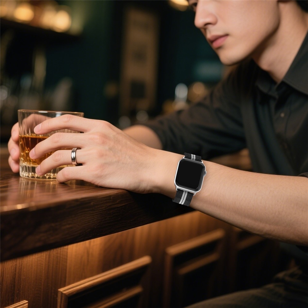 Fasten nylonový řemínek na Apple Watch Ultra 4/3/2/1 49mm/12/11/10 46mm - černý/bílý
