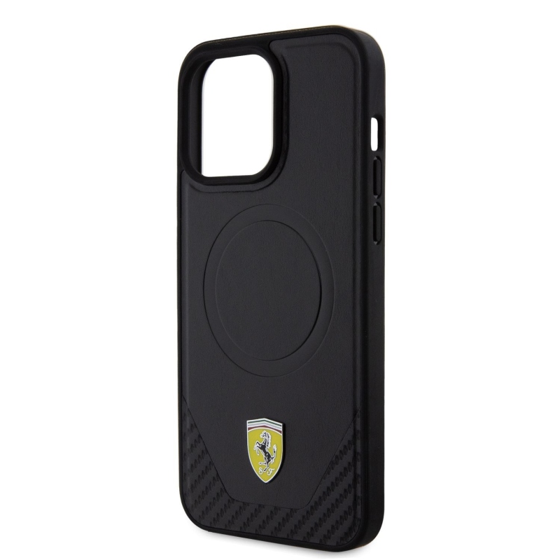Ferrari PU Leather Bottom Carbon MagSafe Zadní Kryt pro iPhone 15 Pro Max Black