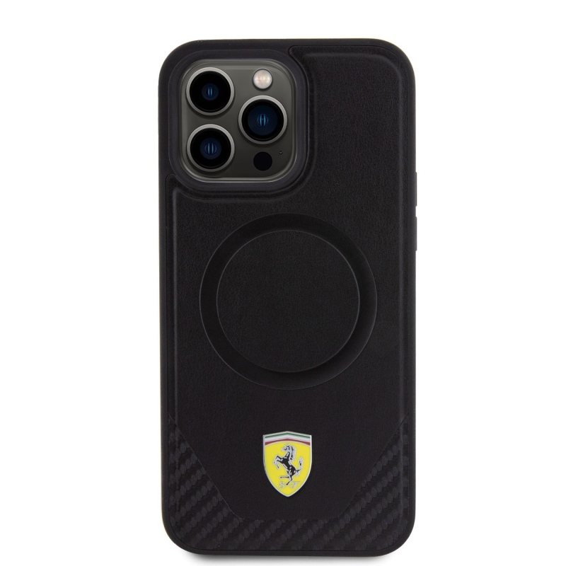 Ferrari PU Leather Bottom Carbon MagSafe Zadní Kryt pro iPhone 15 Pro Max Black