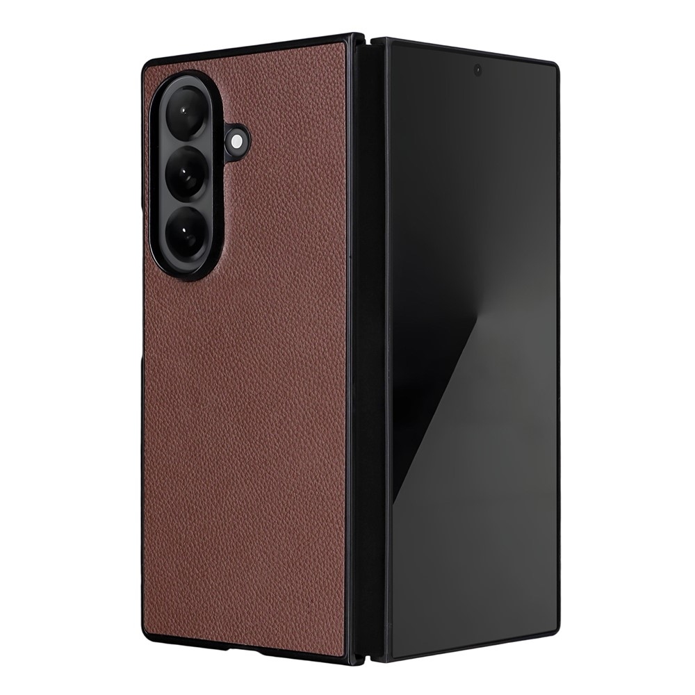 Leather plastový obal potažený umělou kůží na Samsung Galaxy Z Fold7 5G - hnědý