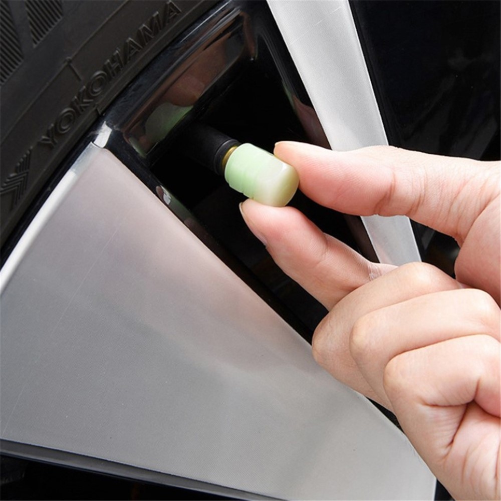 Svítící krytky ventilků kol pro auto, motorku a kolo - 4 ks