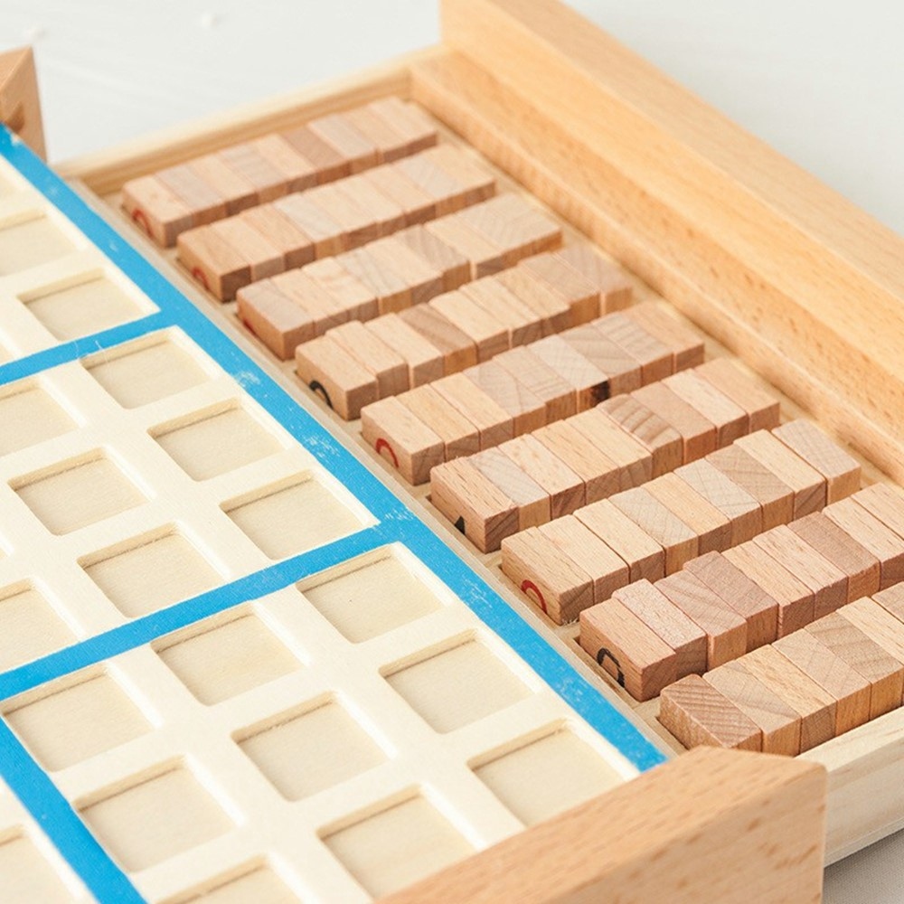 Dřevěné sudoku s čísly a úložnou zásuvkou