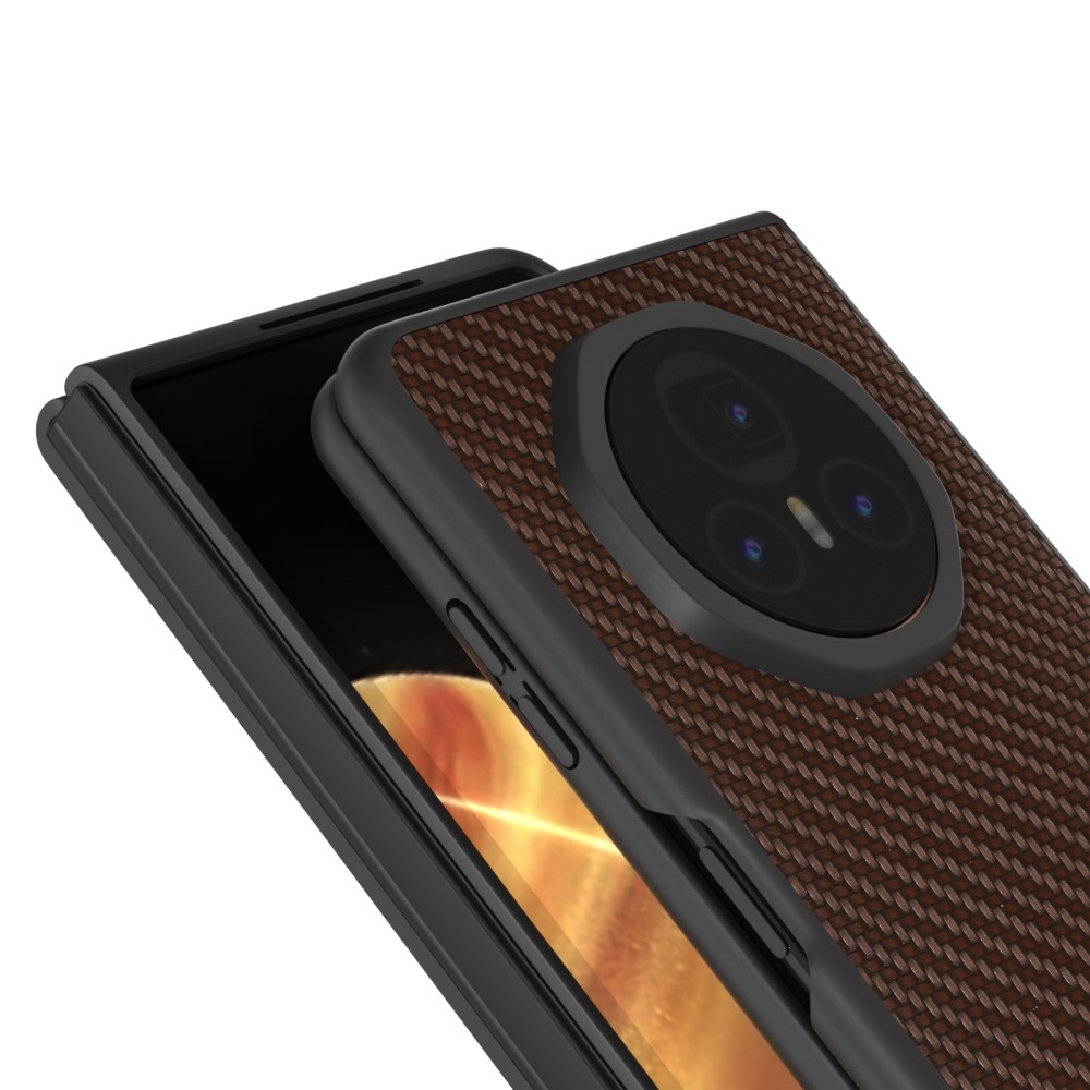 Carbon plastový obal s umělou kůží na Honor Magic V3 - hnědý
