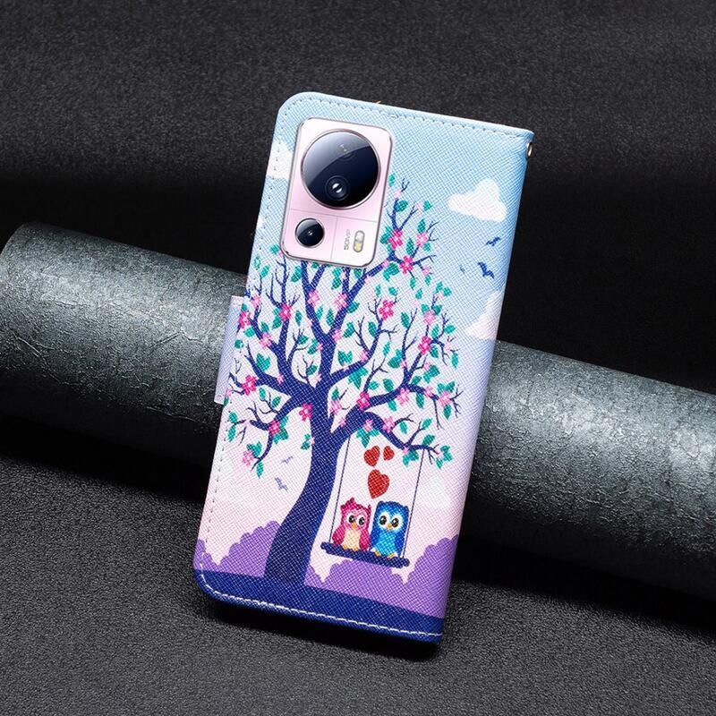 Patte knížkové pouzdro na Xiaomi 13 Lite - sovy na stromě