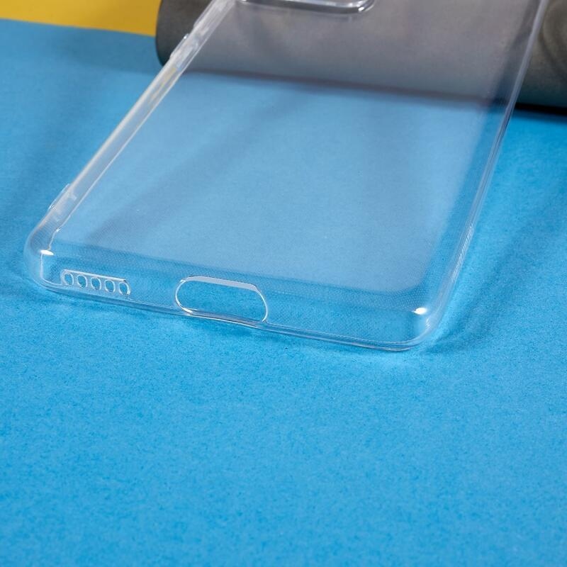 Průhledný gelový obal na Xiaomi 13 Lite - průhledný