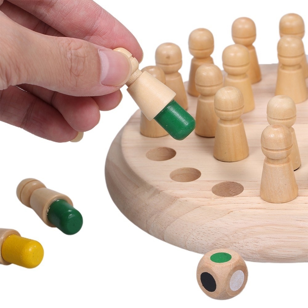 Logická dřevěná hra s barevnými kolíčky pro trénink paměti