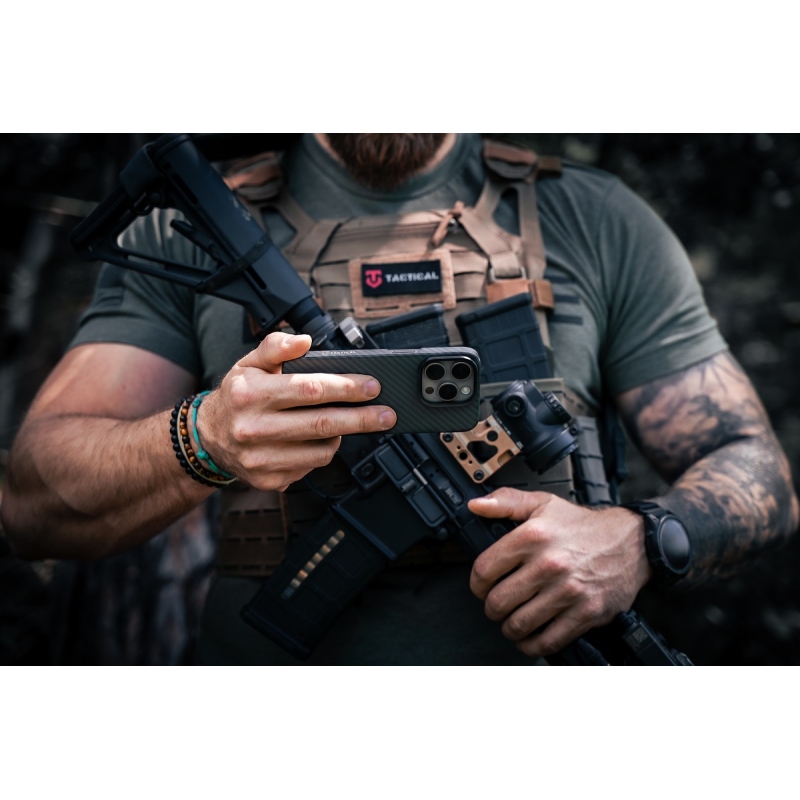 Tactical MagForce Aramid Kryt pro Apple iPhone 16 Pro Black