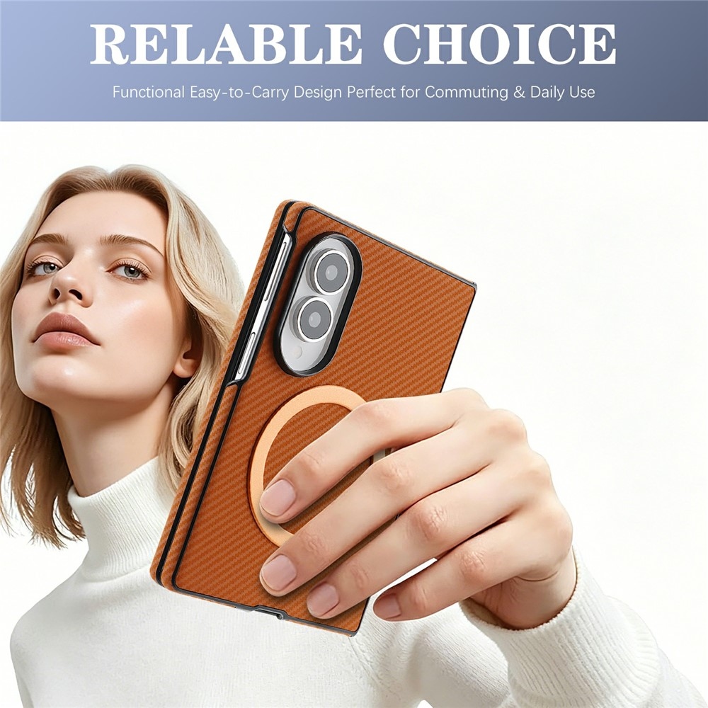 Side kryt s MagSafe a potažený umělou kůží na Samsung Galaxy Z Fold8 5G - hnědý