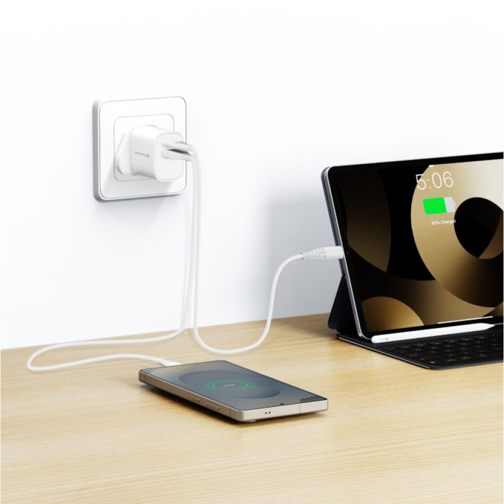 Swissten cestovní adaptér EDGE GaN 1× USB-C PD 20 W + 1× USB-A 18 W QC, pro UK zásuvku - bílý