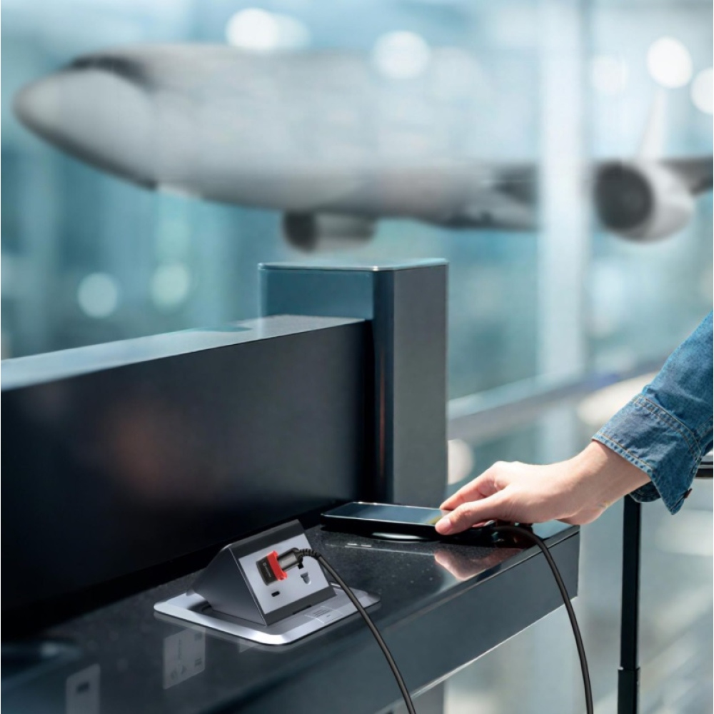 SWISSTEN nabíjecí adaptér s blokací dat DataGUARD USB-A (samec)/USB-C (samice) - černý