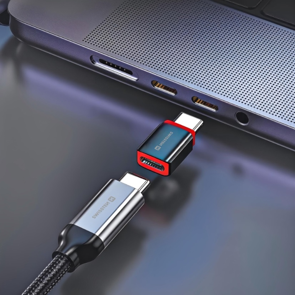 SWISSTEN nabíjecí adaptér s blokací dat DataGUARD USB-C (samec)/USB-C (samice) - černý
