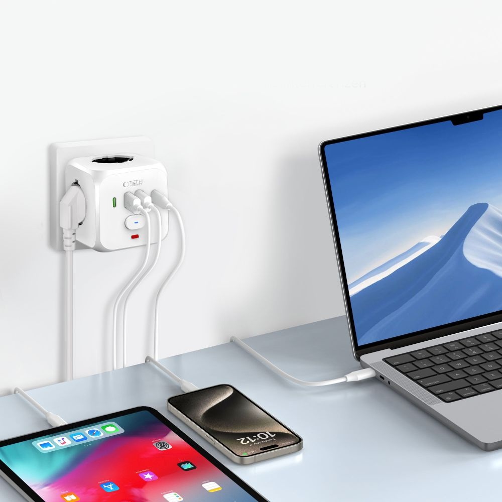 Tech-Protect Rozdvojka C13 PCL3X4 3x zásuvka 2x USB-A 2x USB-C - bílá