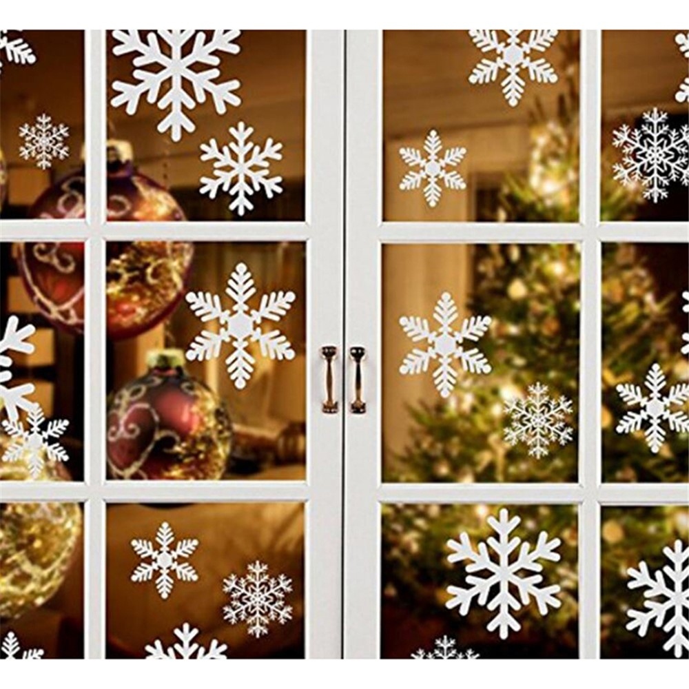 Vánoční samolepicí dekorace sněhové vločky na okno i zeď 50 × 35 cm