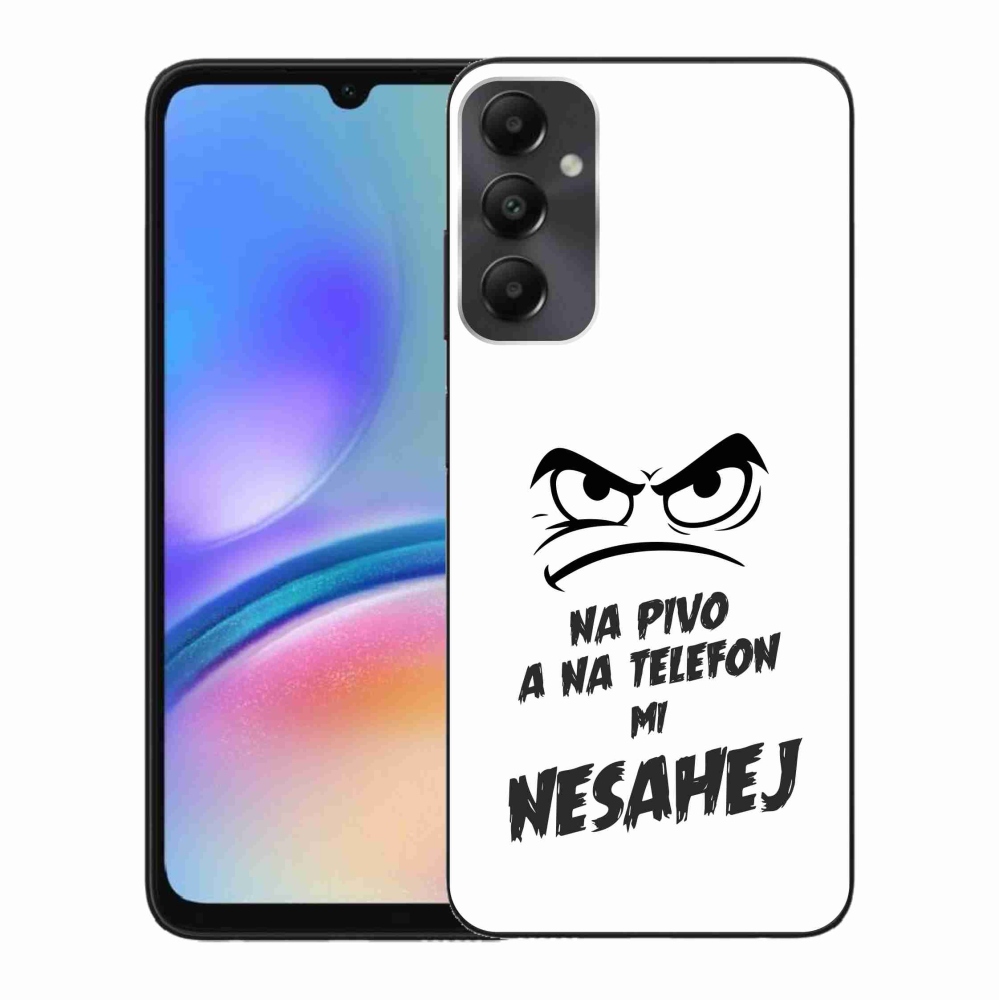 Gelový kryt mmCase na Samsung Galaxy A05s - pivní motiv 2 bílé pozadí
