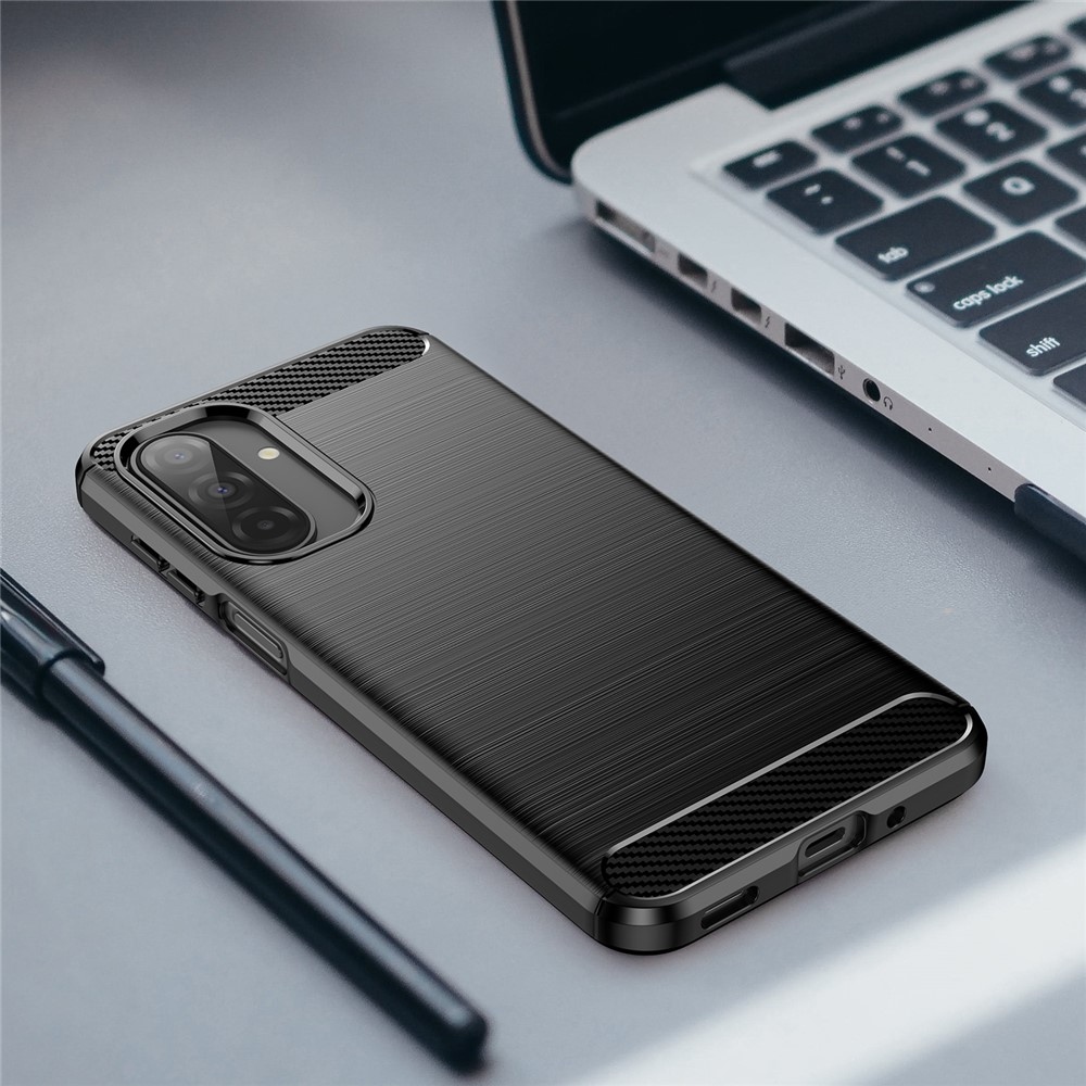 Carbon odolný gelový obal na mobil Samsung Galaxy A17 5G - černý