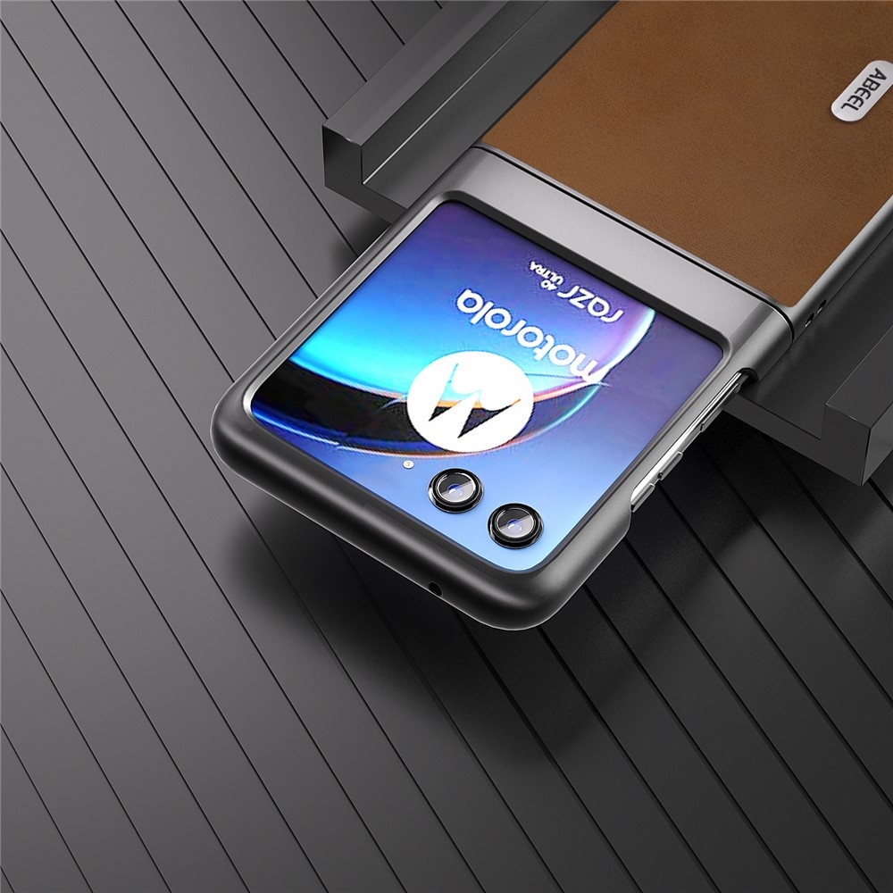 ABEEL plastový obal s pevnými zády na Motorola Razr 40 Ultra 5G - hnědý