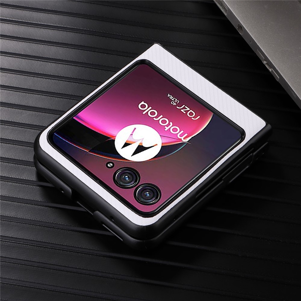 Textury plastový kryt s umělou kůží na Motorola Razr 40 Ultra 5G - bílý